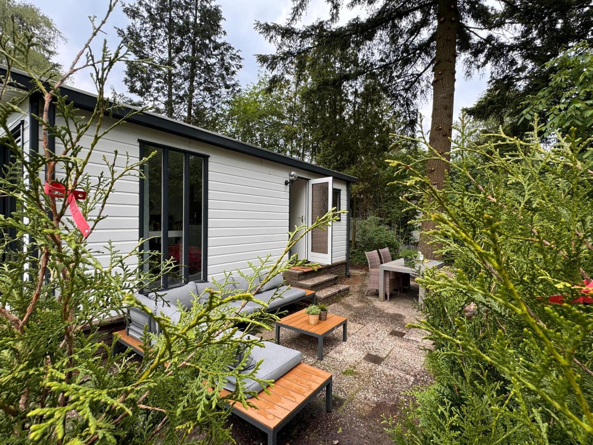 Ruim En Luxe Chalet Privetuin - Park 'De Ijsvogel' Leilighet Voorthuizen Eksteriør bilde
